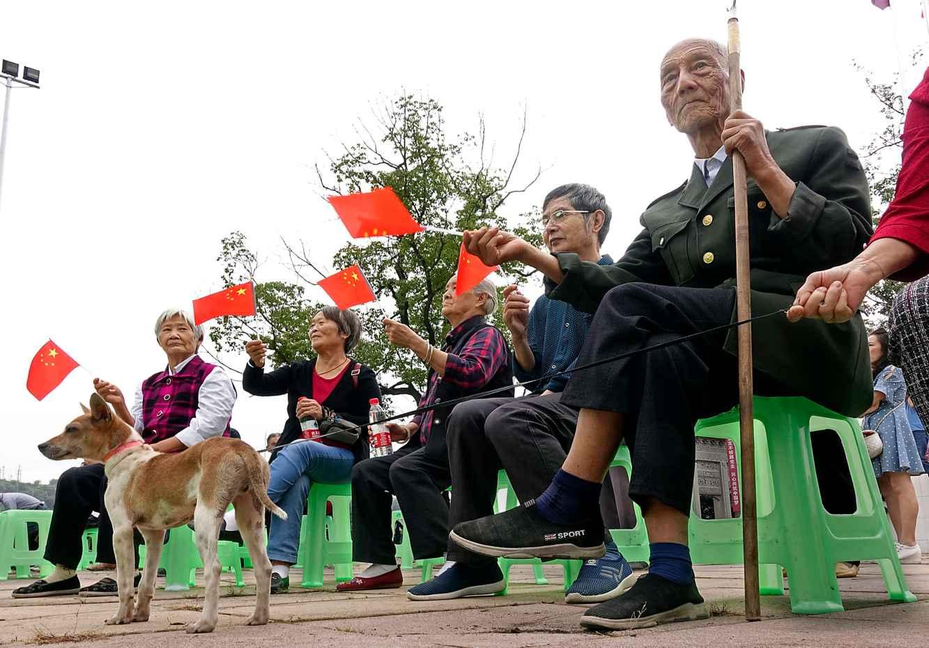《敢死队 4》发布预告雇佣兵激烈开战，你对这部影片有何期待？游戏画面